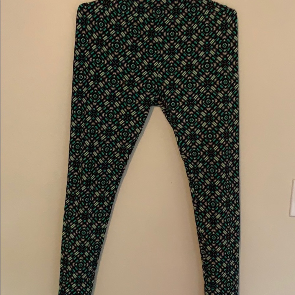 2 for $18! TC leggings in geometric design
